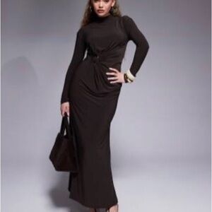 Elegant Long-Sleeve Brown Maxi Dress with Gold Buckle.